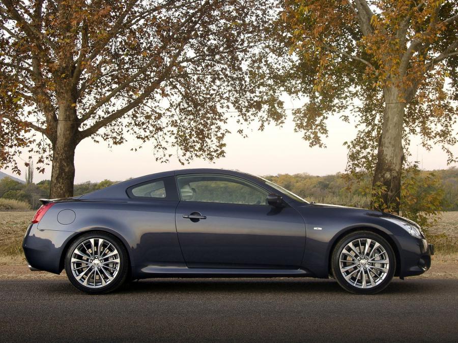  Infiniti G37 S Coupe 2012 года  (ZA) (фото 3 из 8)